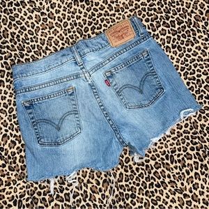 Levi Cut Off Shorts Fringe Tattered Light Wash XS Mid Rise Daisy Dukes Distress